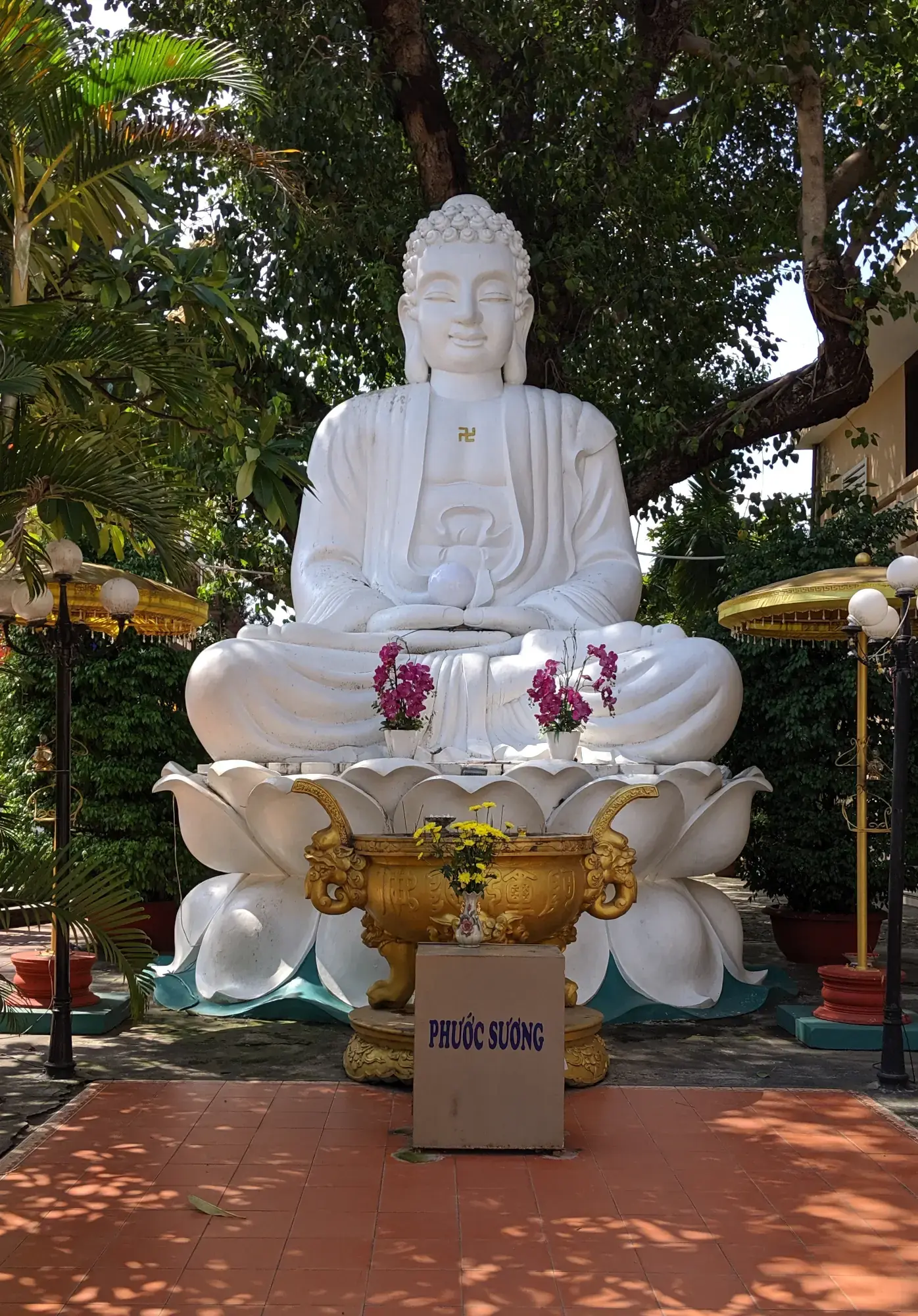 Phap Lam Pagoda