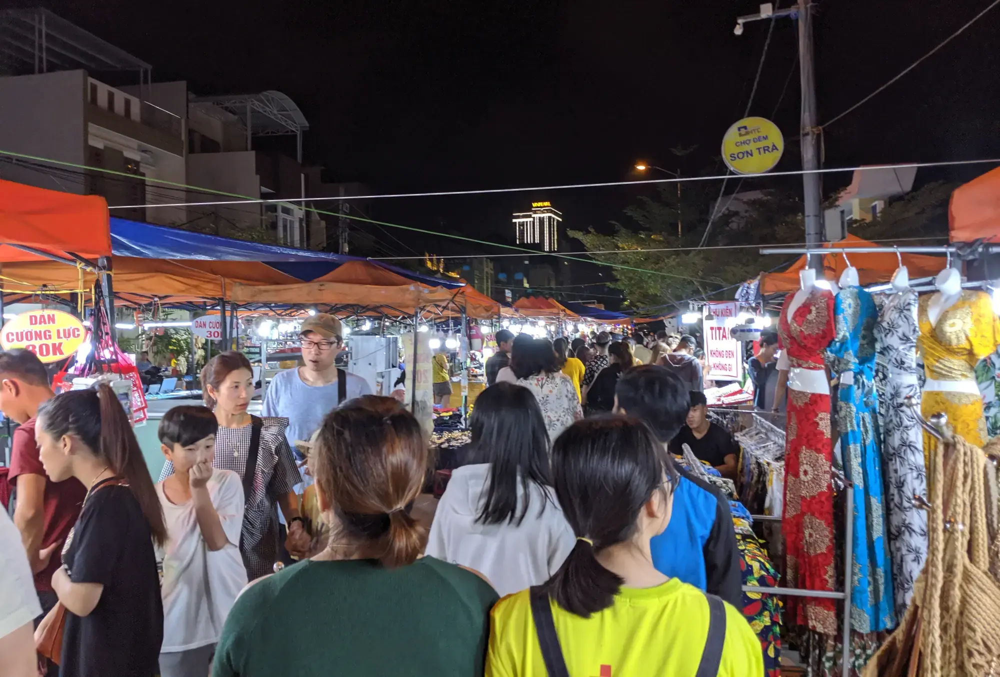 Son Tra Night Market