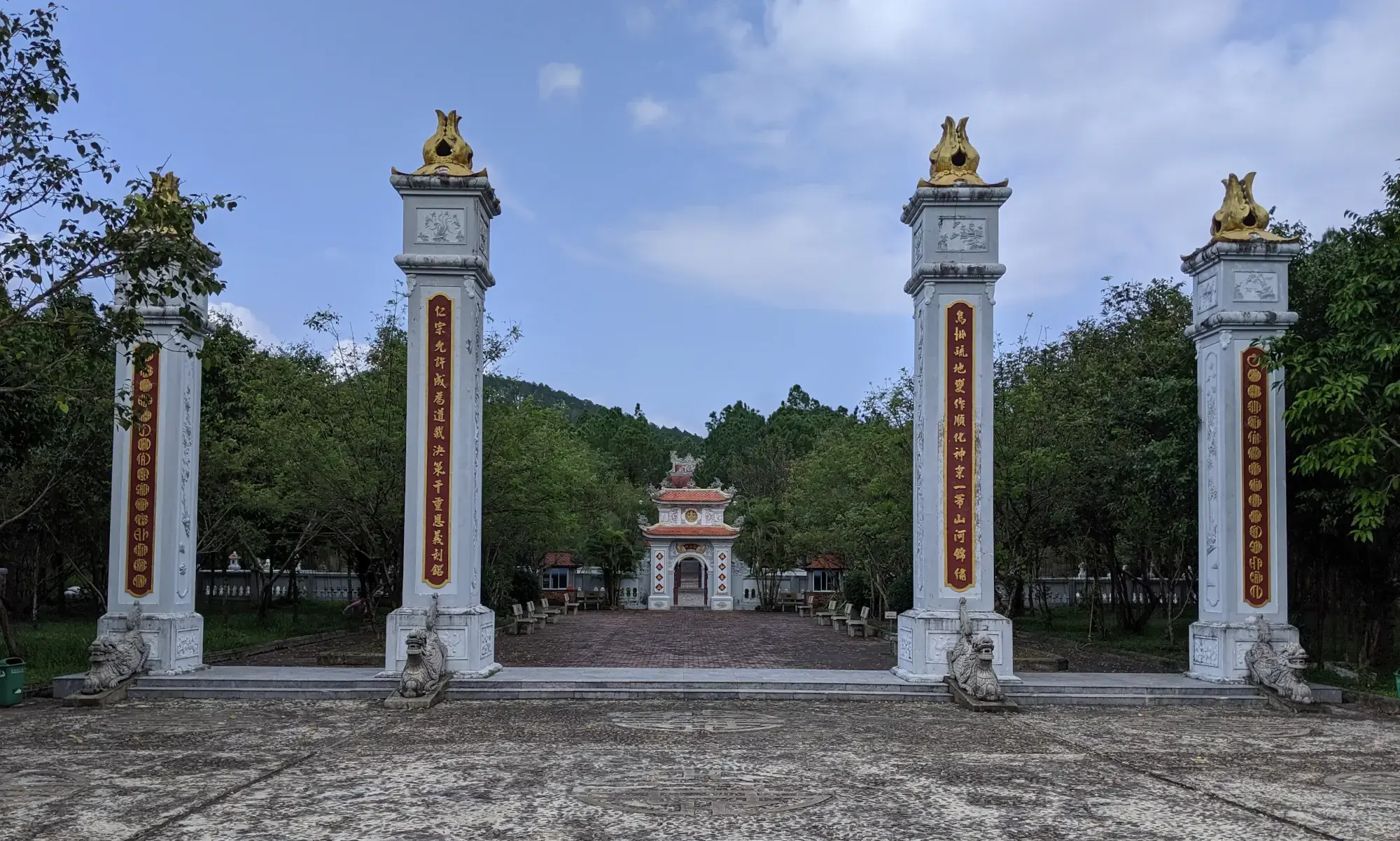 Huyen Tran Cultural Center