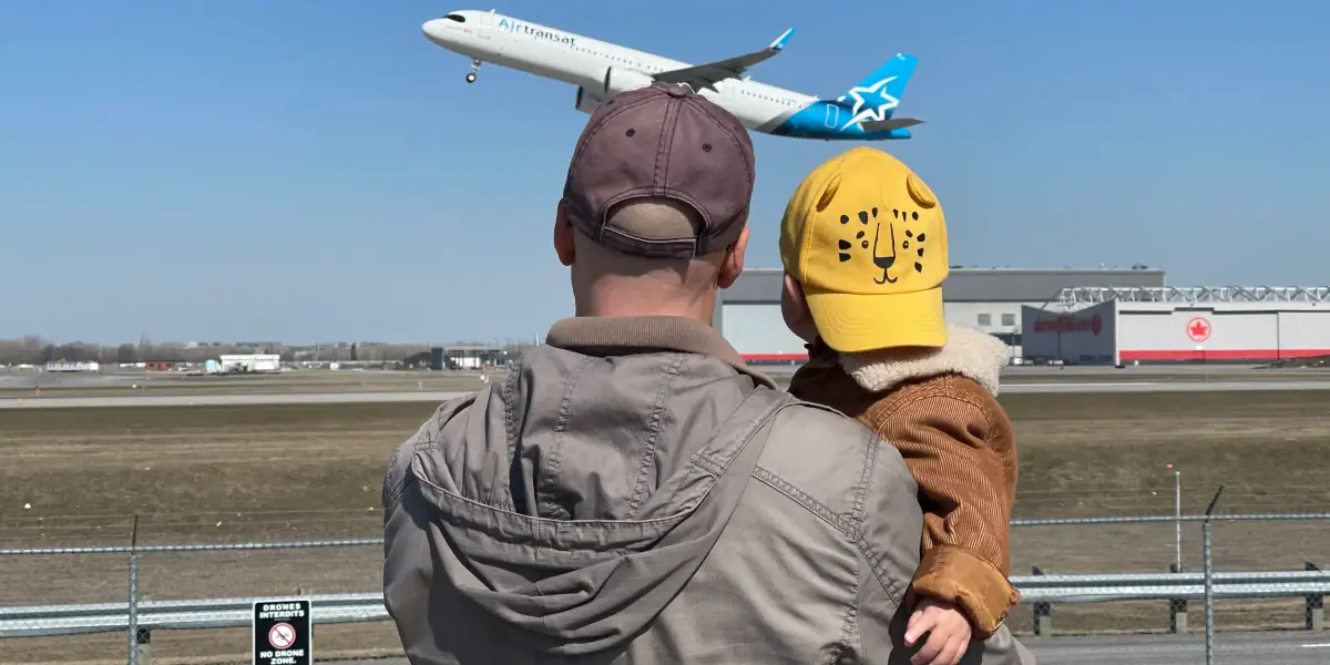 Cover Image for Plane Spotting at Jacques-de-Lesseps Park