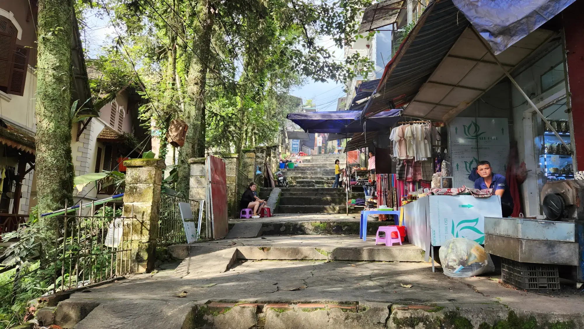 Ham Rong Mountain entrance