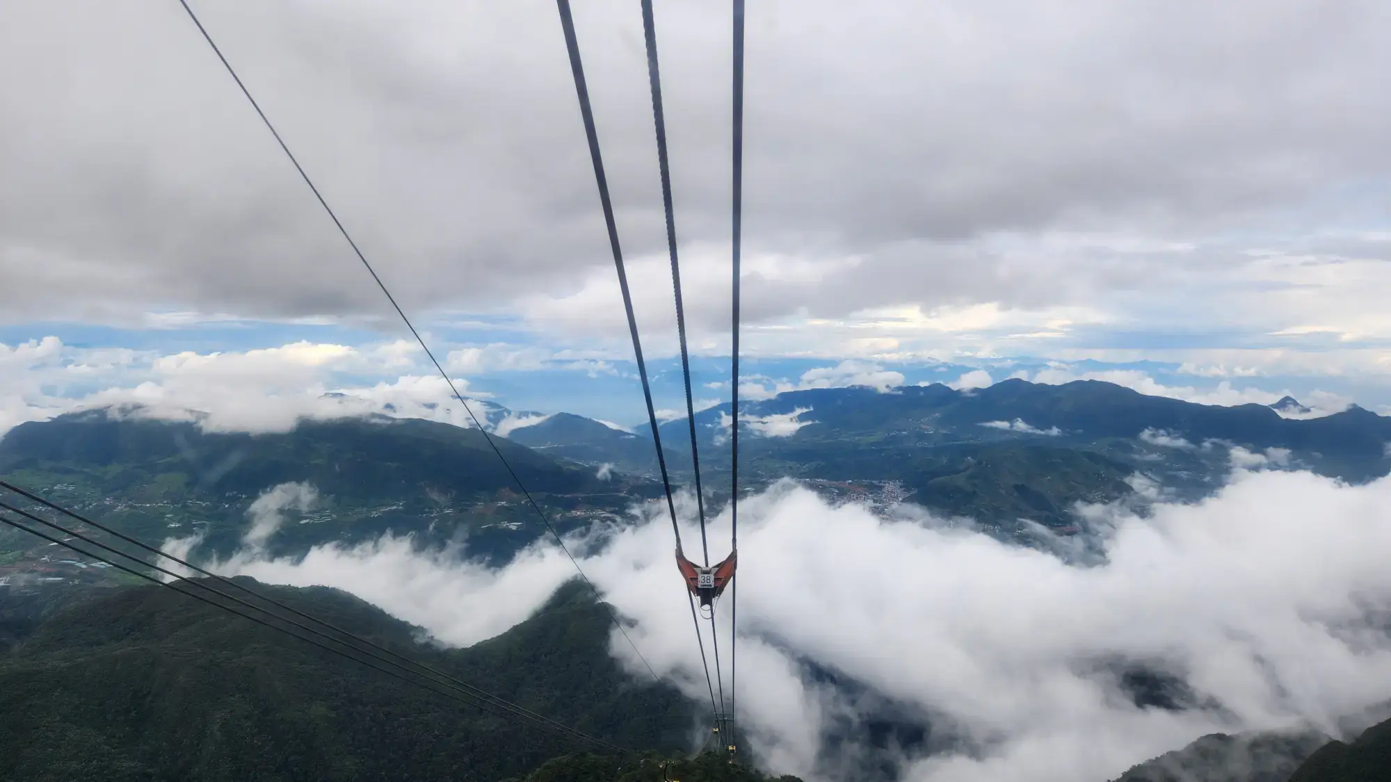 Cable Car Ride to Fansipan Mountain