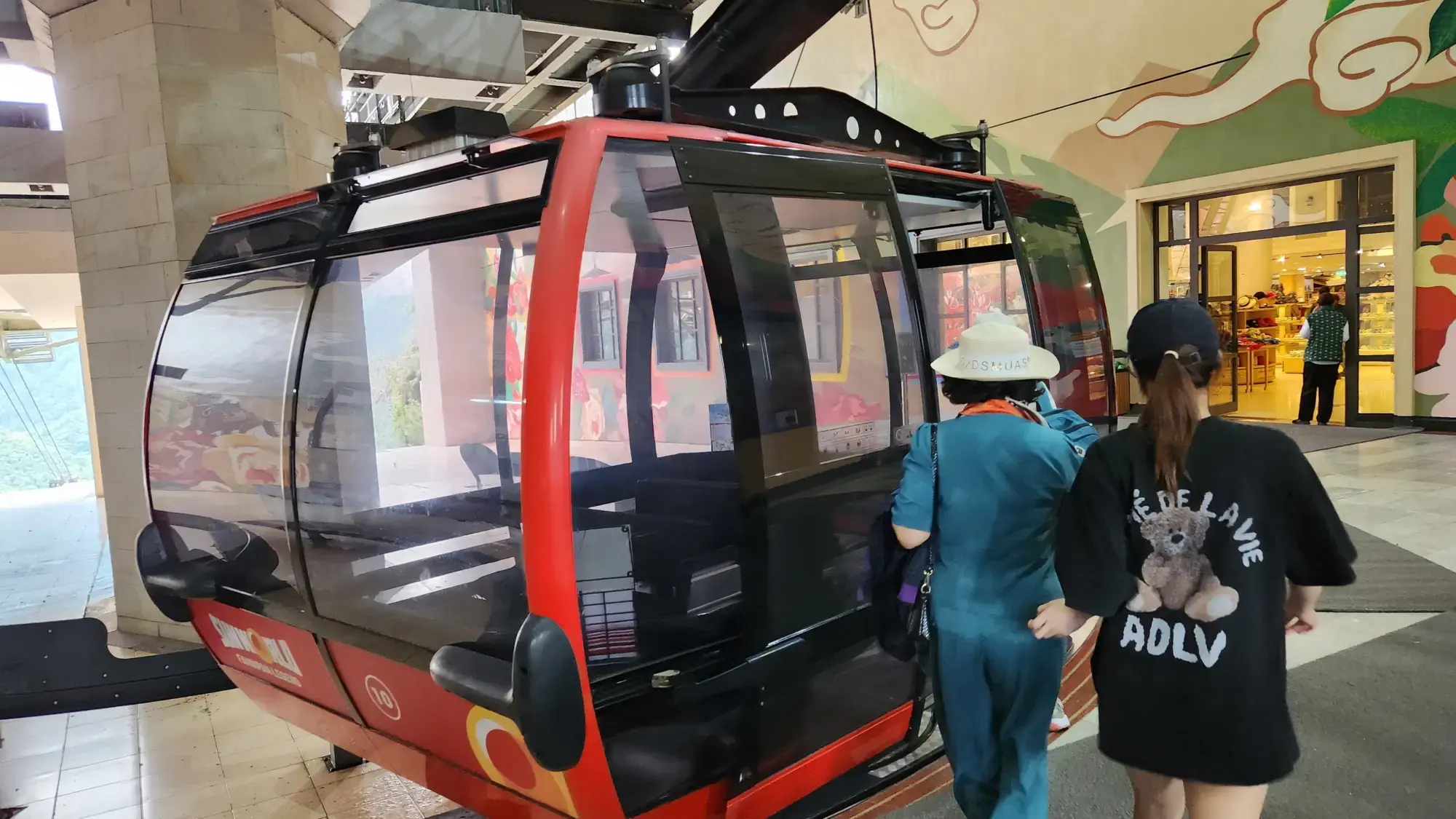 Hoang Lien Station & Cable Car