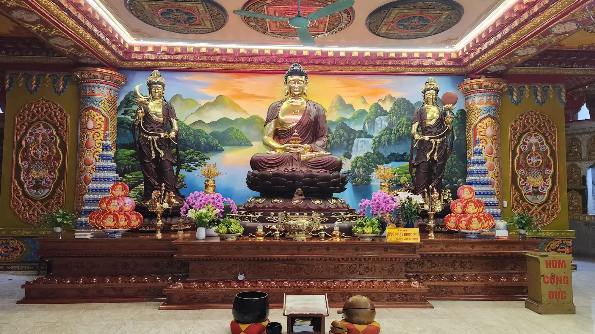 Khai Nguyen Big Buddha - shrine