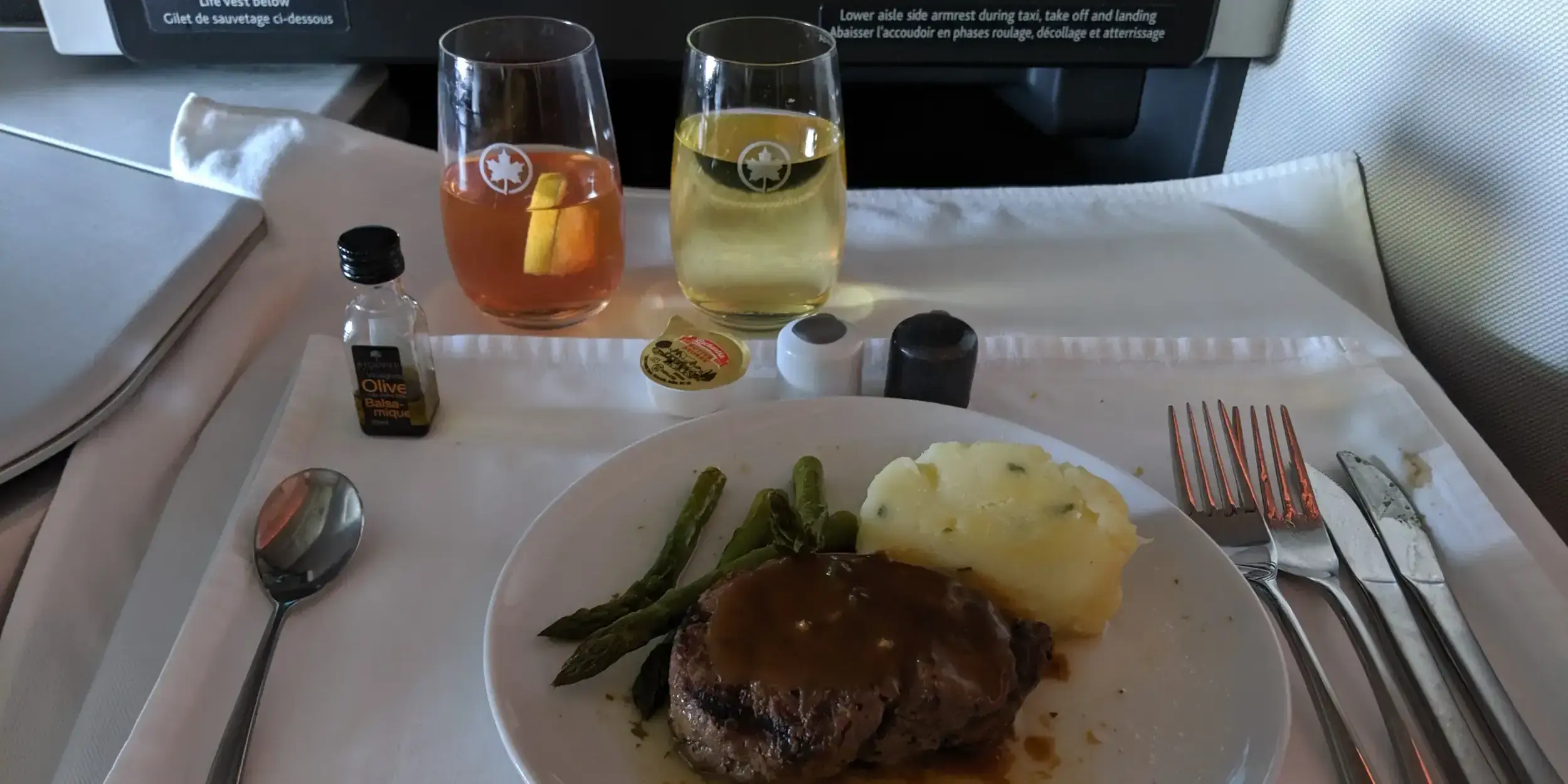 Flying Business-class With Air Canada. Worth it?