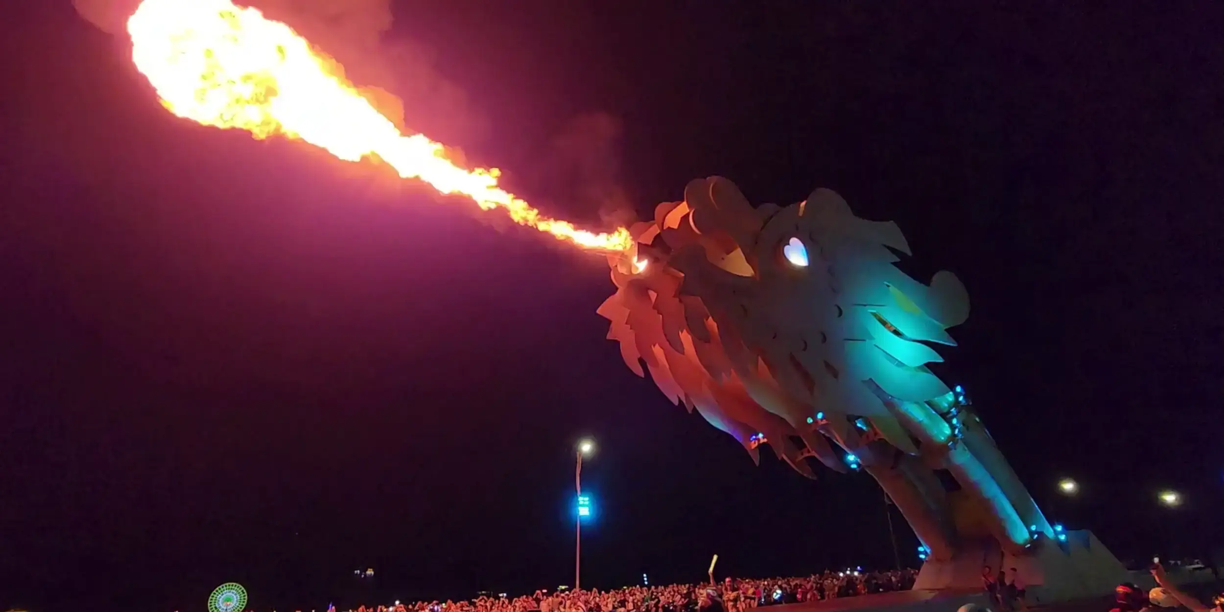 Dragon Bridge Show Da Nang - Bridge vs Cruise | Where's Baldo?